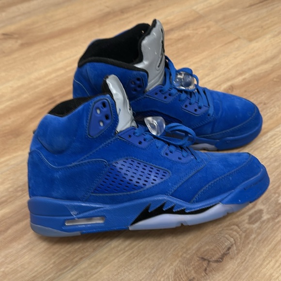 Jordan 5 retro blue suede tennis shoes - Picture 3 of 8